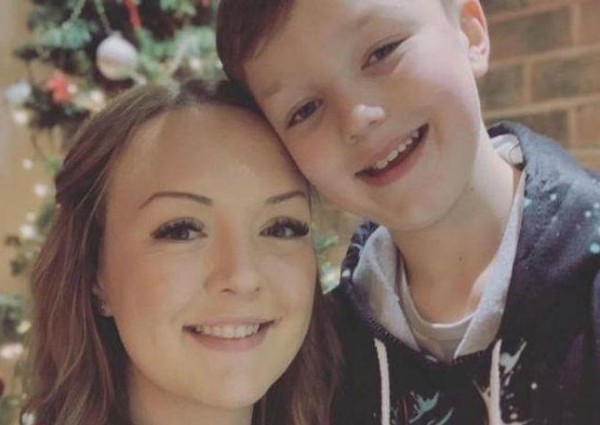 طفل بريطاني يخضع لعمليتين جراحيتين طارئتين بعد ابتلاعه 5 كرات مغناطيسية في تحدٍّ جديد على “تيك توك”