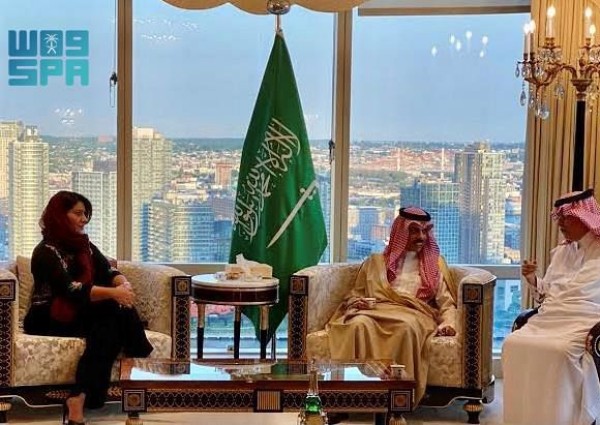 السفير المعلمي يقيم حفل عشاء على شرف سمو وزير الخارجية