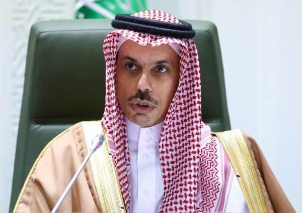 سمو وزير الخارجية يعلق على أزمة تصريحات شربل وهبه: تصريحاته عنصرية وعلى لبنان إنقاذ نفسه