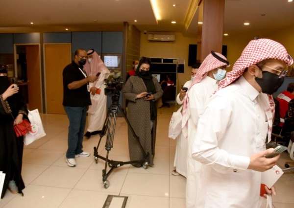 اعلاميو المنطقة يتعرفون على جهود فرع الهلال الأحمر بالشرقية