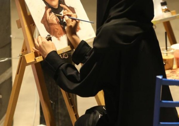 فرح… تخطف جائزة الرسم ضمن فعاليات” حكاية” بالمدينة المنورة