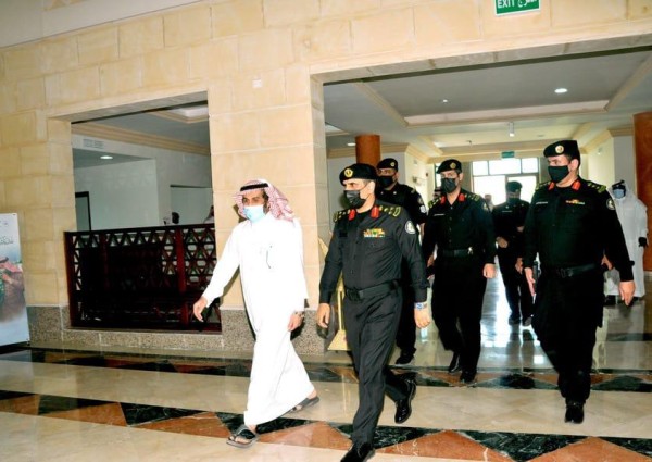 محافظ القريات يلتقي مدير الاداره العامه لدوريات الامن