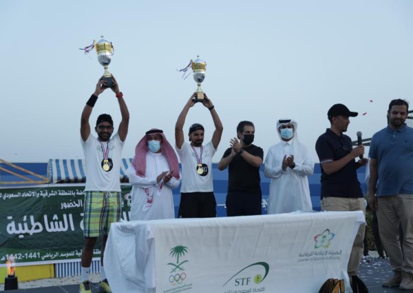 اختتام بطولة التنس الشاطئية الأولى للرجال