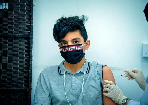 صحة حائل تبدأ تطعيم الفئات العمرية من 12- 18 عاماً