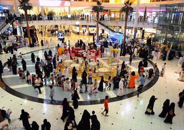 بيان من اتحاد الغرف التجارية بشأن استمرار فتح المحلات التجارية أوقات الصلاة