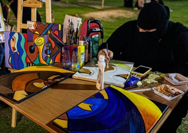 ضم أكثر من 90 مشارك ومشاركة .. فريق همسات الثقافي يختتم التجمع الفني الثقافي الصحي بالأحساء