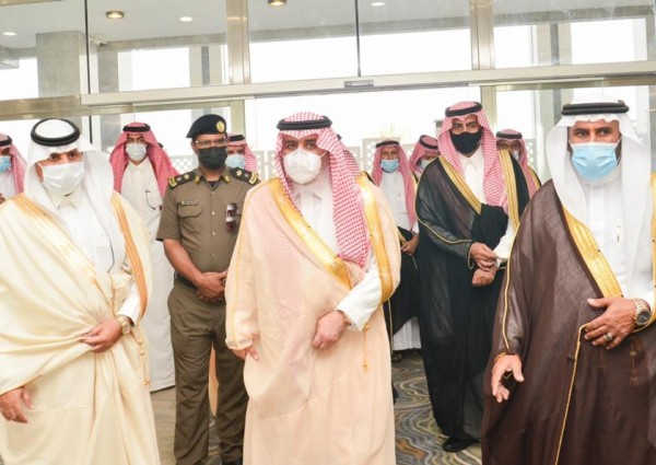 أمير تبوك يطلع على  عدداً من المشاريع التنموية بمحافظة أملج