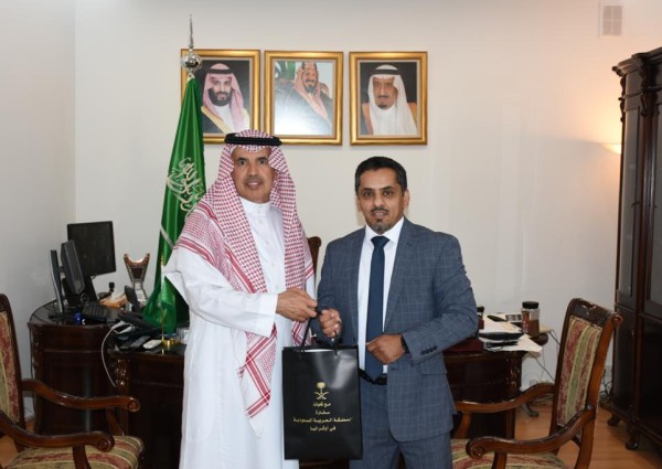 سفير المملكة في أوكرانيا يكرم رئيس البعثة بعد انتهاء فترة عمله بالسفارة