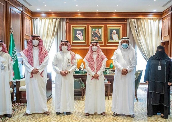 سمو نائب أمير منطقة حائل يستقبل مدير فرع جمعية “إعلاميون” بالمنطقة وأعضاء إدارة المجلس