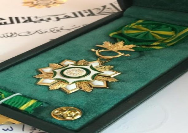 منح عشرة مواطنين وسام الملك عبدالعزيز من الدرجة الثالثة لتبرعهم بأحد أعضائهم الرئيسية