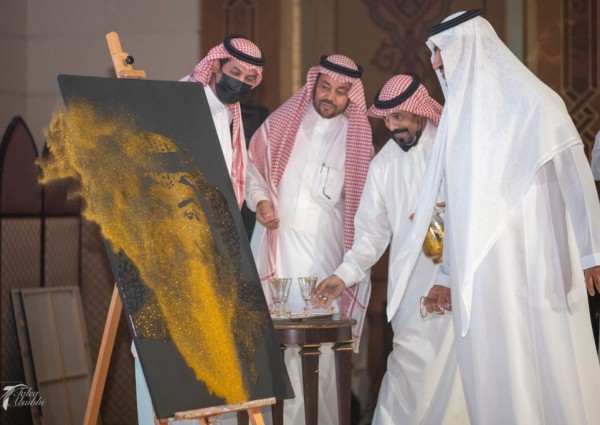 الشاعر الأمير سعد آل سعود يضيئ سماء العروس شعرا