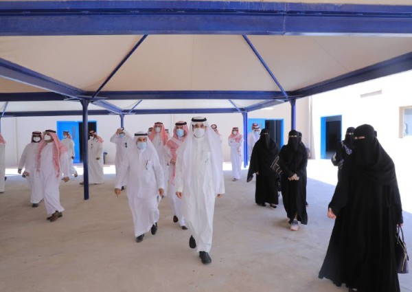 رافقه محافظي الحائط والشملي .. رئيس جامعة حائل يقوم بجولة تفقدية لفروع الجامعة في الشملى والحائط