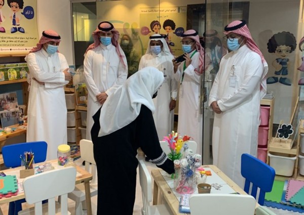 وكيل وزارة الموارد البشرية والتنمية الاجتماعية في زيارة لجمعية البيئة السعودية