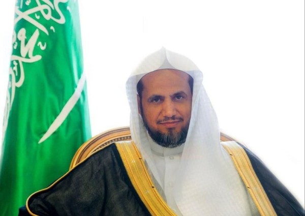 أمر بمباشرة التحقيق .. توجيه عاجل من النائب العام بشأن التحقيق مع شخص اعتدى على مسن بالدمام