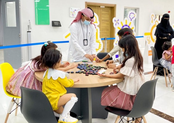 معرض مكتب الإبداع “أحاجي” الأول يختتم فعاليته بصحة جازان