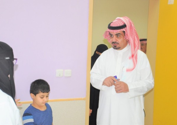 الرضيمان يدعم مركز الملك سلمان لرعاية الأطفال ذوي الإعاقة بحائل بمبلغ 100 ألف ريال