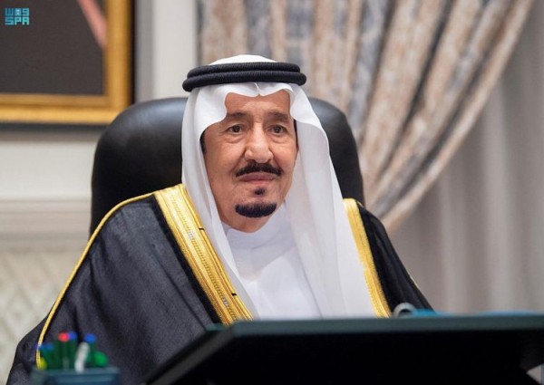 أمام خادم الحرمين الشريفين.. وزير الصحة يؤدي القسم