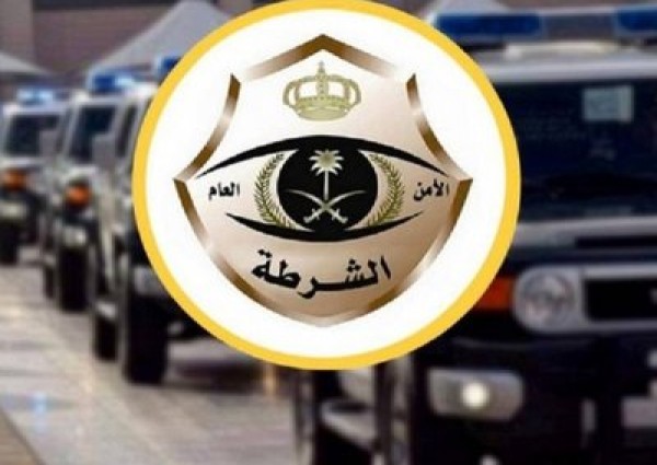 القبض على مواطن ظهر في مقاطع فيديو متباهيًا بتعاطي مواد مخدرة بالحدود الشمالية
