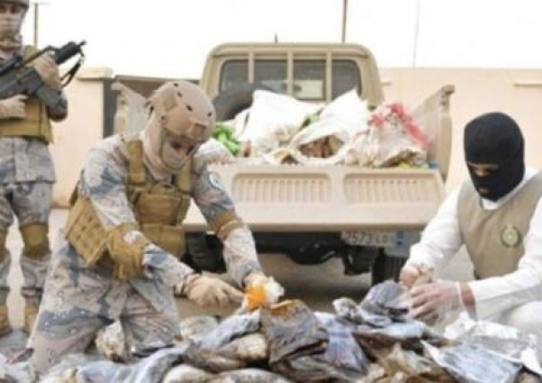 الأفواج الأمنية بـ”عسير” تحبط تهريب (23) كيلوجرامًا من الحشيش المخدر