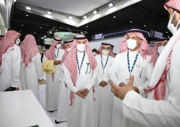 الهيئة العامة للصناعات العسكرية تفتتح جناحها في معرض دبي للطيران