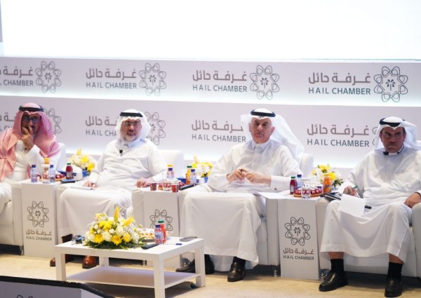 الوزير الفضلي يتفقد ميدانياً مشاريع منظومة البيئة والمياه والزراعة في منطقة حائل