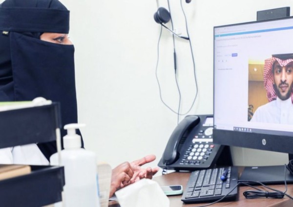 3500 موعداً اسبوعياً للعيادات الافتراضية لخدمة المرضى في منازلهم