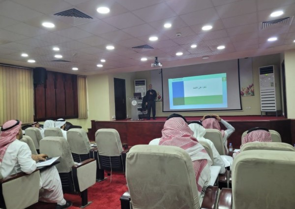فرع البيئة بجازان يقيم دوره تدريبية للأمراض النباتية والنباتات الضارة