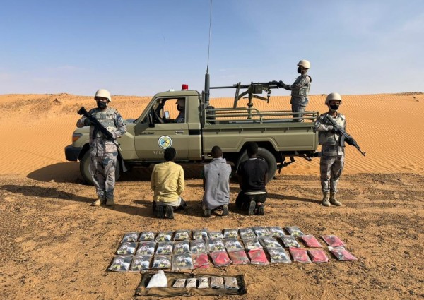 حرس الحدود بمنطقة نجران يحبط تهريب (36) كيلوجرامًا من مادة الحشيش المخدِّر و(5548) قرص إمفيتامين مخدر