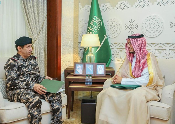 نائب أمير المنطقة الشرقية يستقبل قائد قوة أمن المنشآت بالمنطقة
