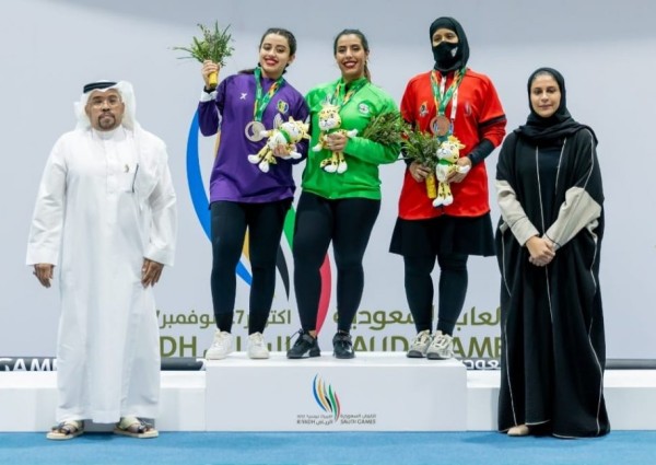تتويج الفائزين في رياضات كرة السلة 3×3 وكرة الطاولة البارالمبية والبولنج في الألعاب السعودية 2022
