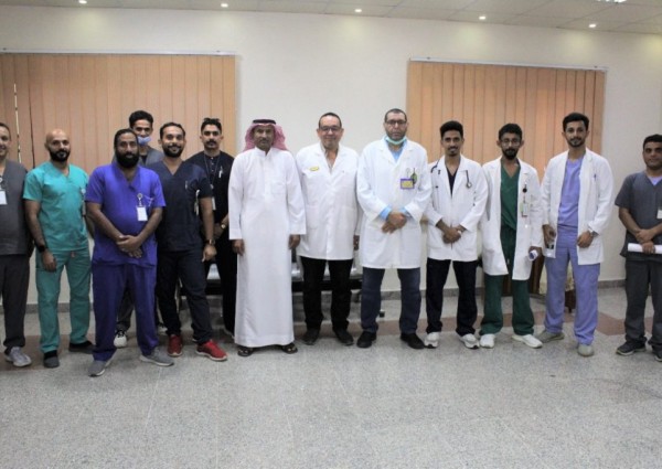 مدير مركز التأهيل الشامل بجازان يستقبل الفريق الطبي بالعيادات الشاملة التخصصية لقوى الأمن