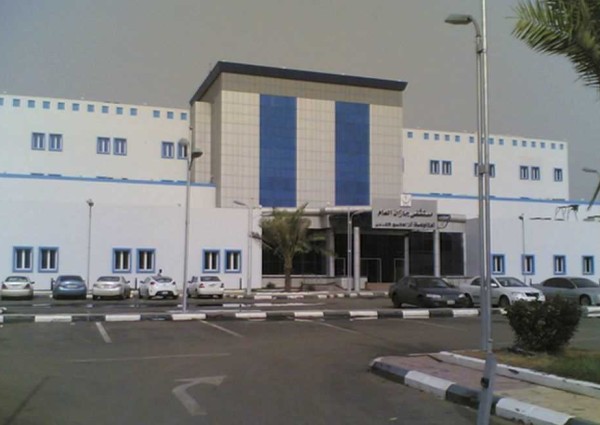 فريق جراحة العظام ينجح في تغيير مفصل الورك لستينية بمستشفى جازان العام