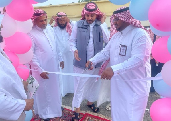 رئيس مركز العالية يدشن برنامج العيادات المتنقلة التابعة لجمعية الإحسان الطبية الخيرية بحديقة السلامة السفلى