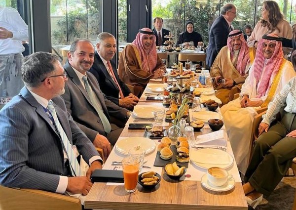 سفير خادم الحرمين بالأردن يحضر حفل افتتاح معرض الحرف اليدوية 25