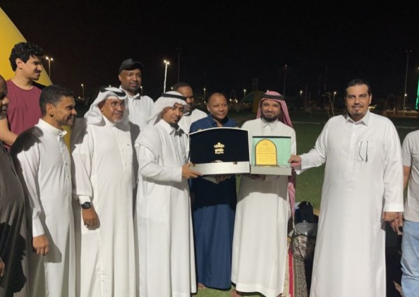 أهالي حي الدير بالدرب يكرمون الزميل الاعلامي محمد الحسين