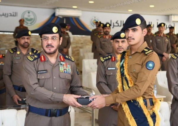 الدفاع المدني يحتفل بتخريج الدورة التأهيلية الـ (51) ..