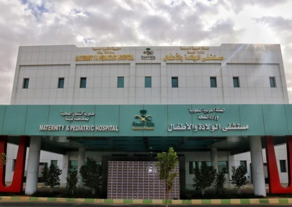 فريق طبي بمستشفى الولادة والأطفال ببيشة ينجح في إنهاء معاناة طفلة من تداخل في الأمعاء