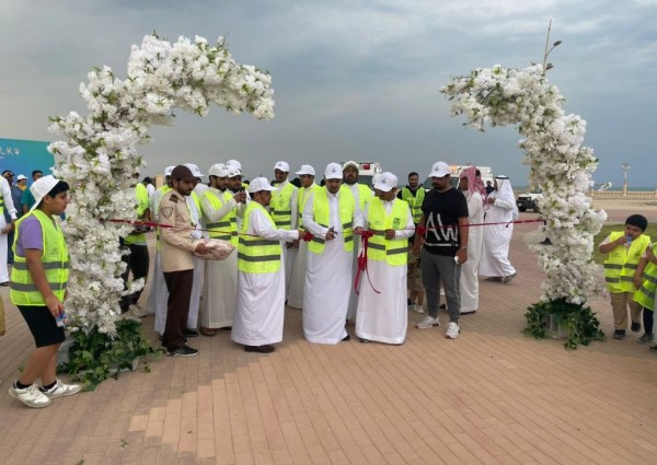 بمشاركة جهات حكومية ومتطوعين بلدية الخفجي تطلق مبادرة Catwalk بالواجهة البحرية*