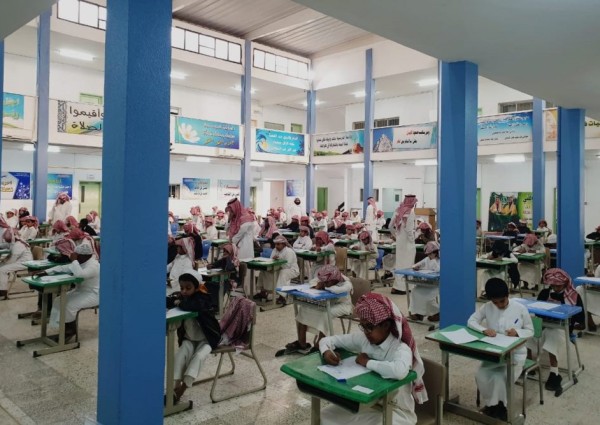 أكثر من 33 ألف طالب وطالبة يؤدون الاختبارات في مدارس “وادي الدواسر”
