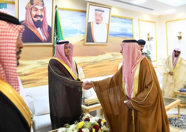 سمو محافظ الأحساء يتفقّد مركز السالمية