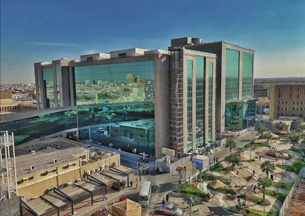 “سعود الطبية” : إزالة لولب من بطن ثلاثينية