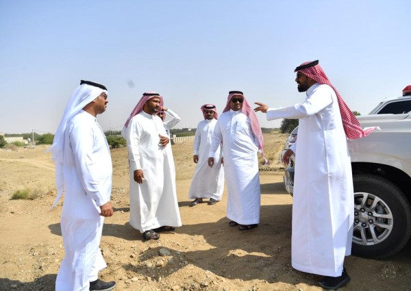 بتوجيه من سمو أمير جازان .. رئيس مركز الشقيق يتفقَّد معابر الأودية والسيول وتصريف مياه الأمطار
