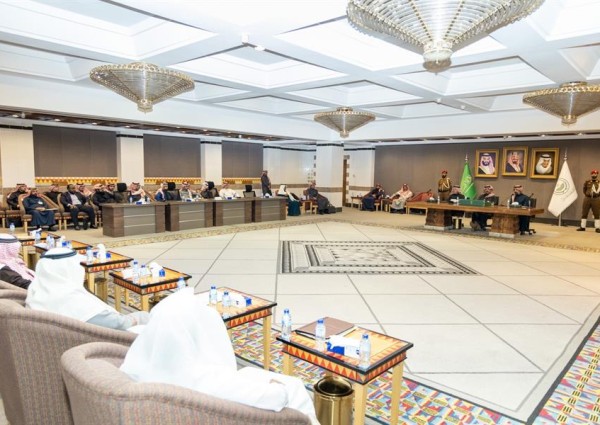 سمو أمير عسير يوجه بتشكيل لجنة لتلمس احتياجات المستثمرين من أهالي المنطقة بعد صدور لهم أحكام شرعية ضد شركة استثمارية
