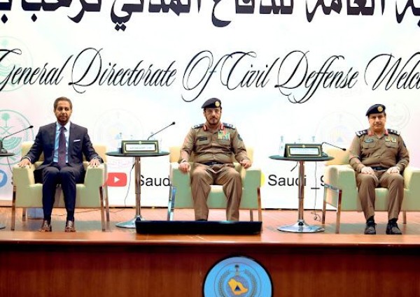 مدير عام الدفاع المدني المكلف يحضر حفل تخريج دورة “التدريب على آليات وتجهيزات الإطفاء والإنقاذ والصيانة ” بالرياض