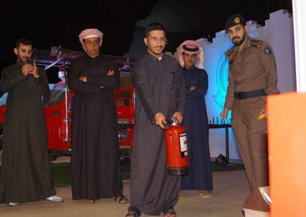 المديرية العامة للدفاع المدني تشارك في مهرجان الملك عبدالعزيز للإبل ضمن معرض وزارة الداخلية ..
