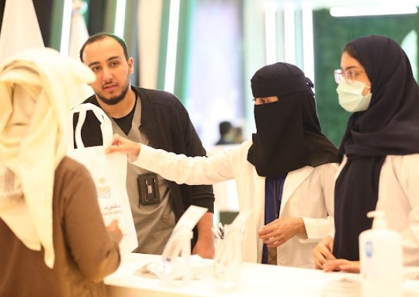 الخدمات الطبية بوزارة الداخلية تشارك في مهرجان الملك عبدالعزيز للإبل ضمن معرض وزارة الداخلية