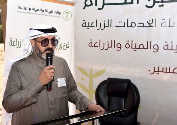 تقليم وإكثار أشجار الفاكهة ورشة في زراعة عسير