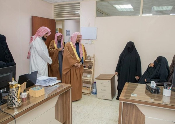 ” آل الشيخ ” يؤكد أهمية الالتزام بالواجب الأعظم المتمثل في خدمة بيوت الله ونشر الدعوة والعقيدة الصافية