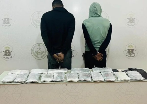 دوريات الأمن بـ”بيشة” تطيح بمقيمين بحوزتهما 16 كيلو جراما من مادة الحشيش المخدر