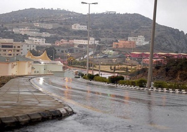 الأرصاد والدفاع المدني: يحذران من عواصف رعدية مصحوبة بأمطار غزيرة على عدة مناطق بالمملكة